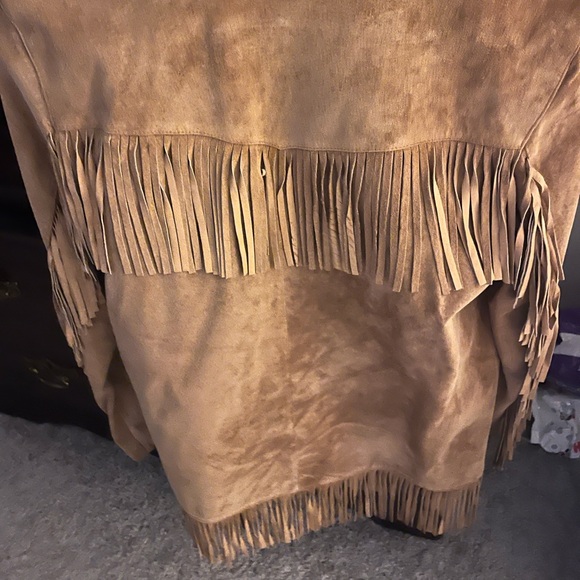 Beautiful tan/dark tan with fringes suede jacket never worn - Picture 2 of 2